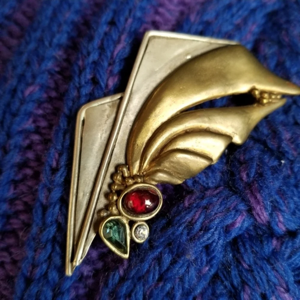 Vintage brooch brutalist stylized wing gold sterling silver pin 925 futuristic